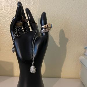 Kendra Scott teardrop necklace